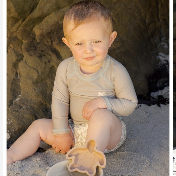 Rylee + Cru Rash Guard Set Sage Palm Print - Picture 2 of 4